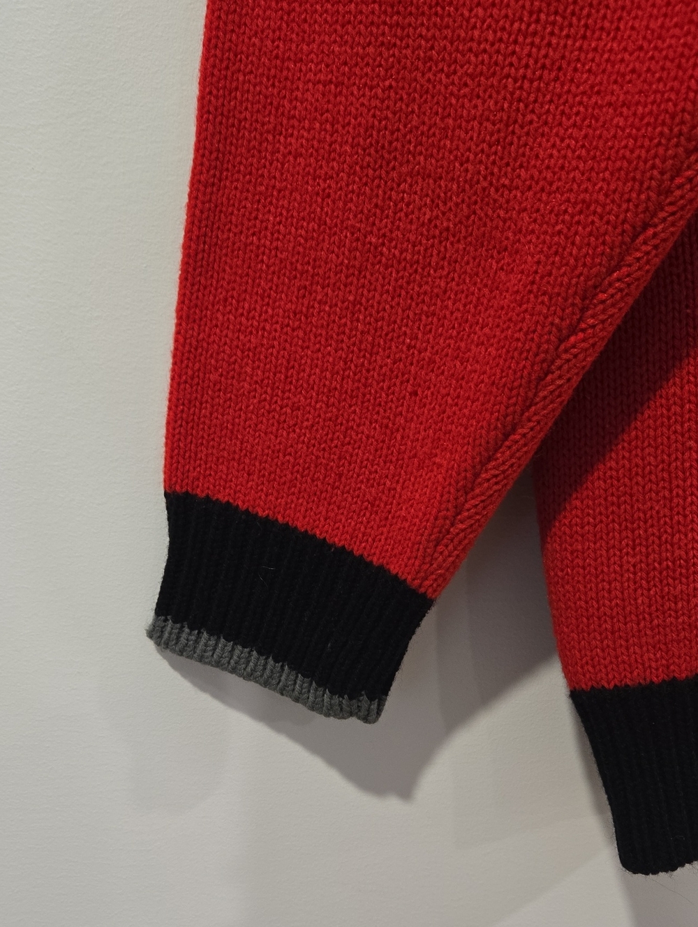 Retro 80's /90's Red Cat-Pattern Turtleneck Beaded Sweater - Picture 5 of 10
